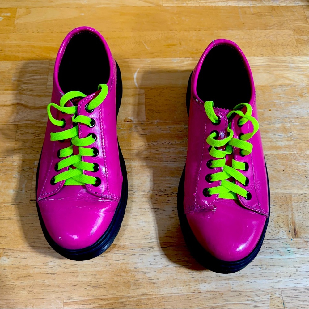 Dr Martens women’s size 7 Hot pink oxfords
